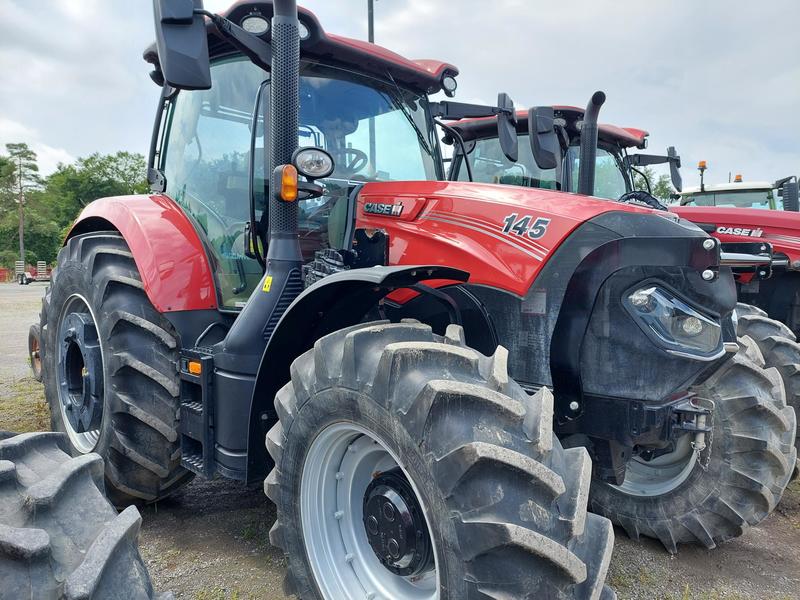 Tractors  Case IH Maxxum 145 Photo